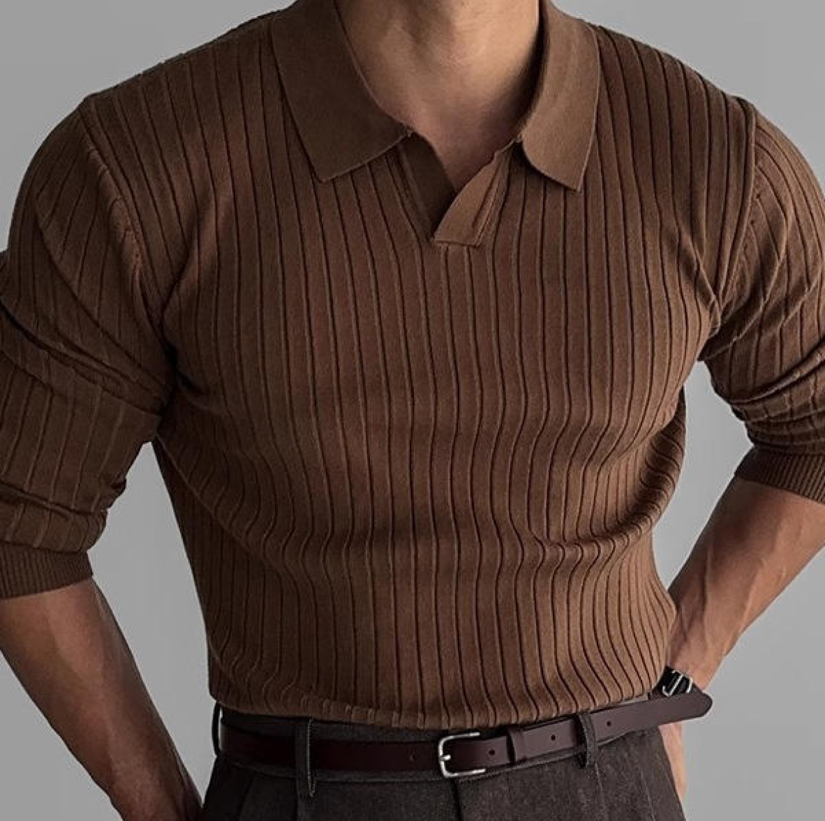 V-NECK POLO